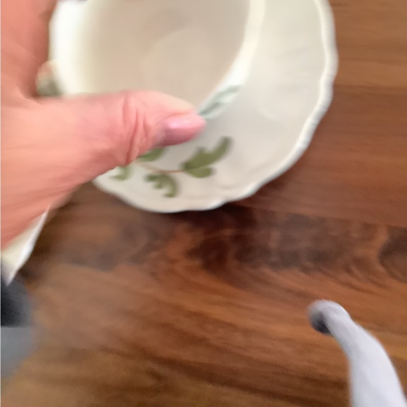 Vintage Cantagalli Italy Hand painted pottery cups and saucers - Picture 4 of 7